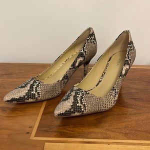 Coach size 10 pumps, tan and black snakeskin pattern